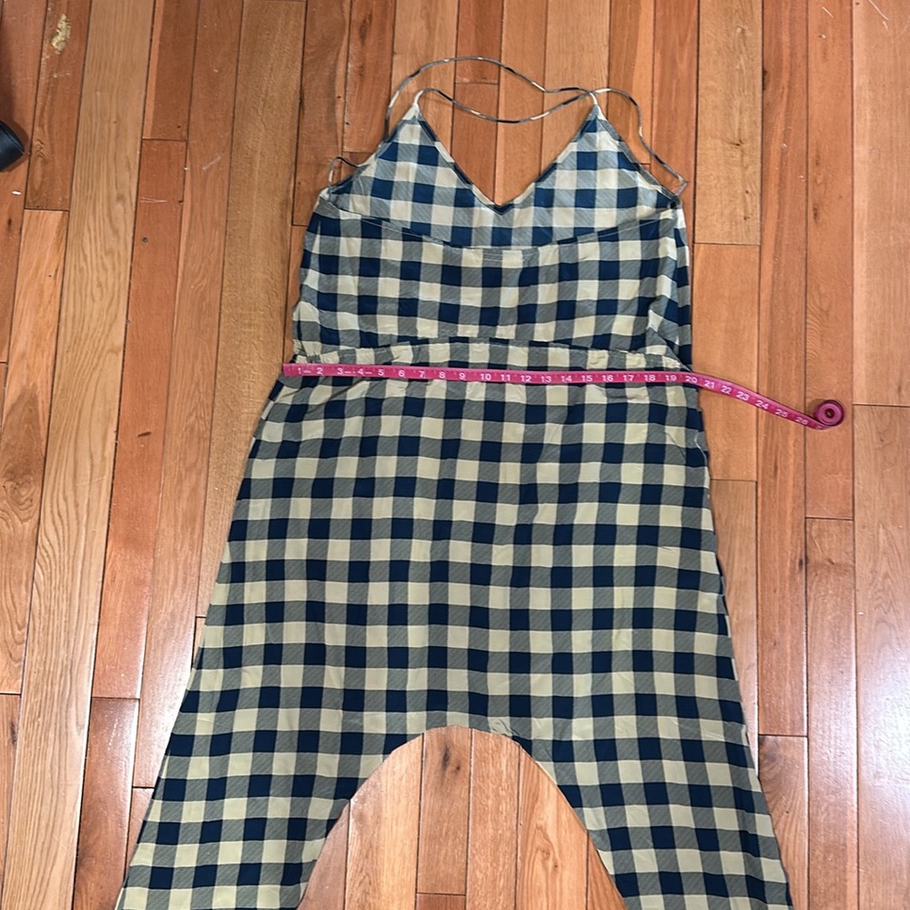 Acacia 100% Silk Jumper - Runs big on bottom! - Picture 7 of 8
